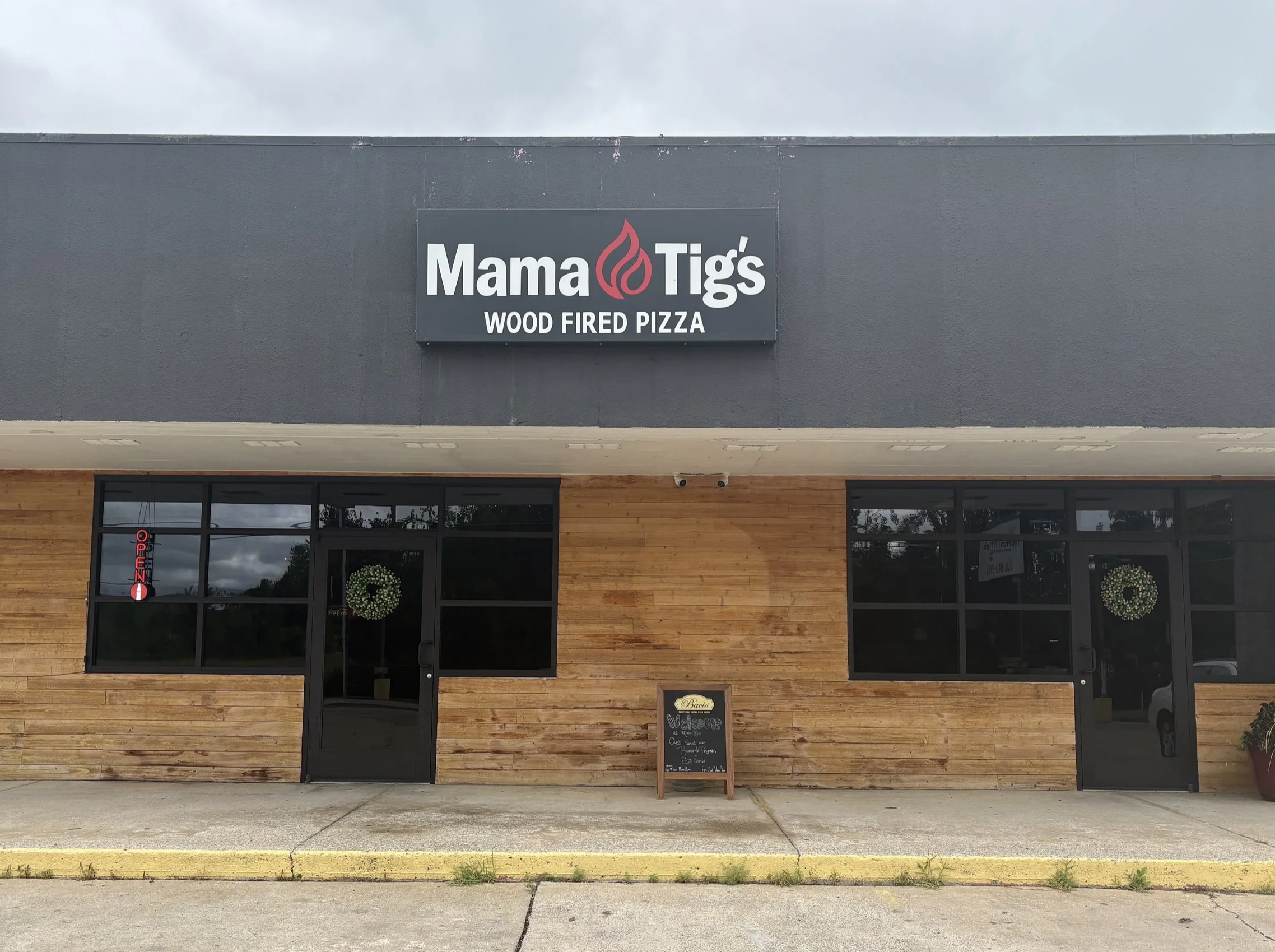 Mama Tigs Wood Fired Pizza serving Oklahoma, McIntosh County
